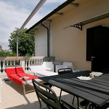 Bonnes Vacances A Pietrasanta Zewnętrze zdjęcie